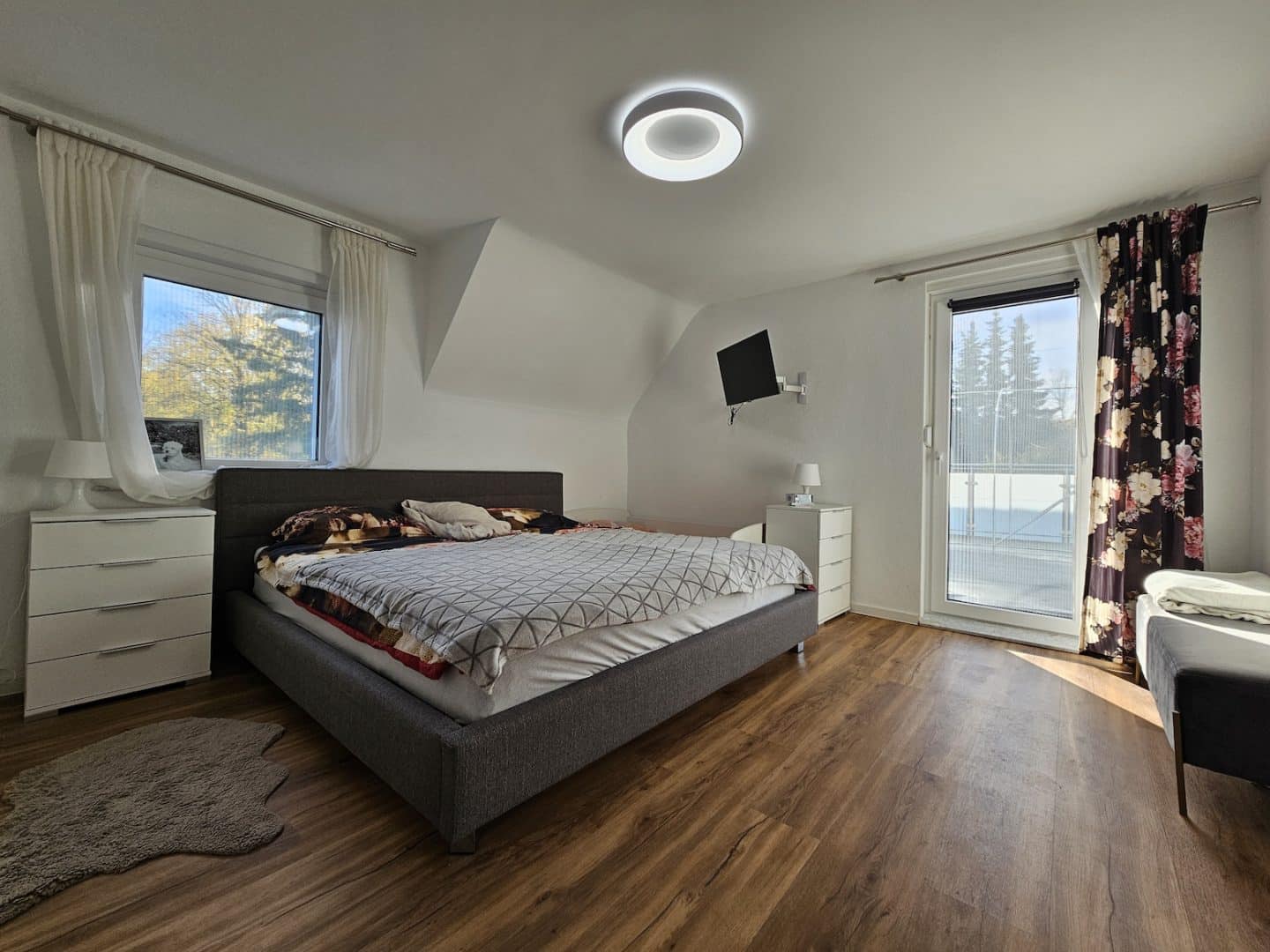 Schlafzimmer Eltern DG