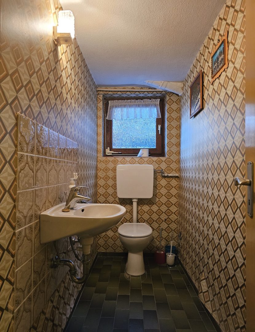 Toilette Einfamilienhaus Kellergeschoss