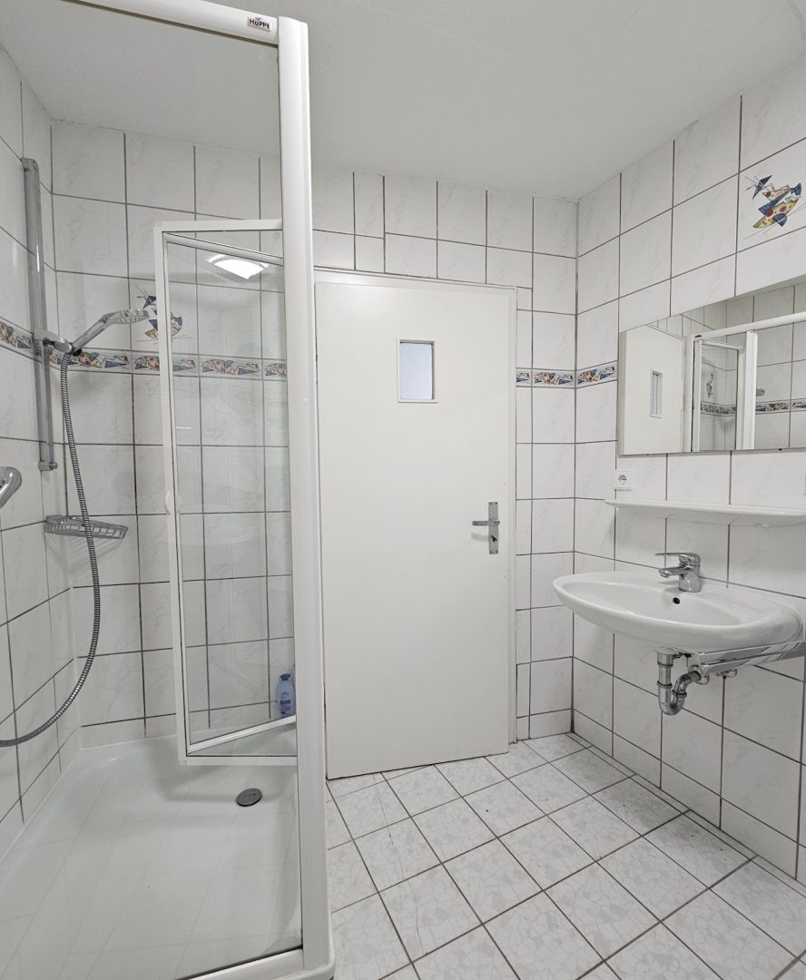 Badezimmer 2. Obergeschoss links (2)