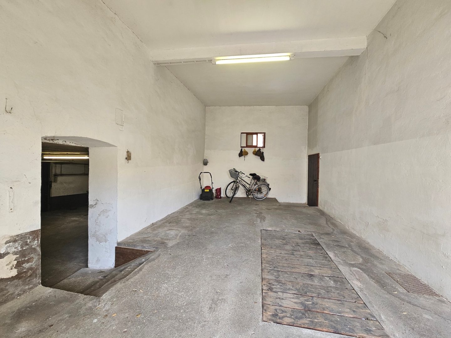 Garage Nebengebäude (1)