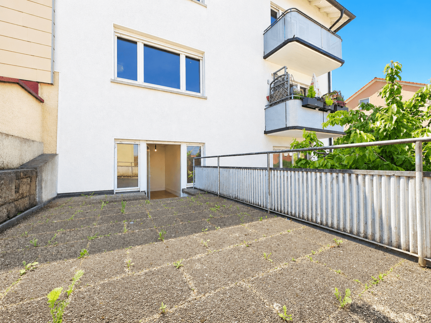 Terrasse über Garage