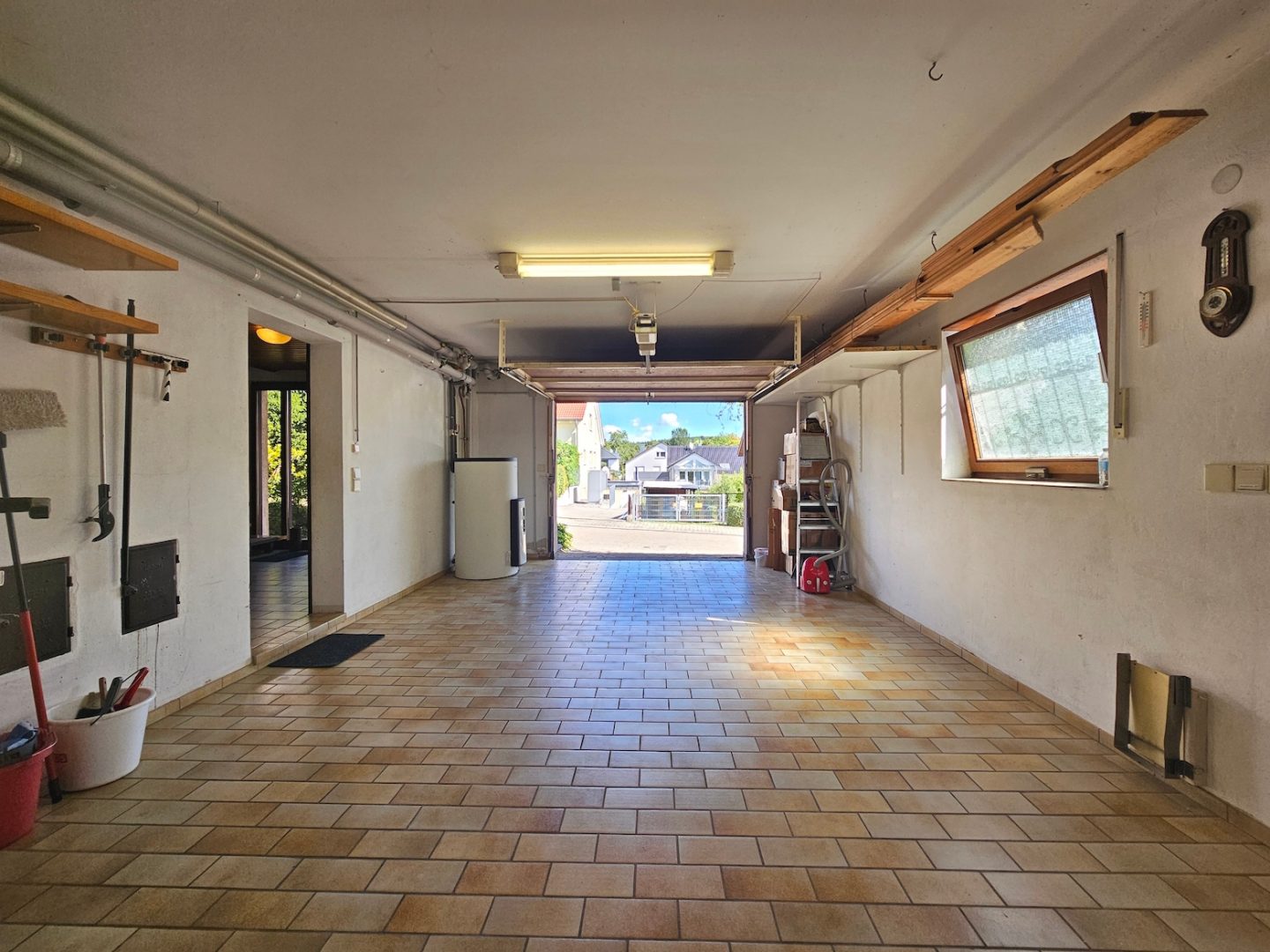 Garage KG (1)